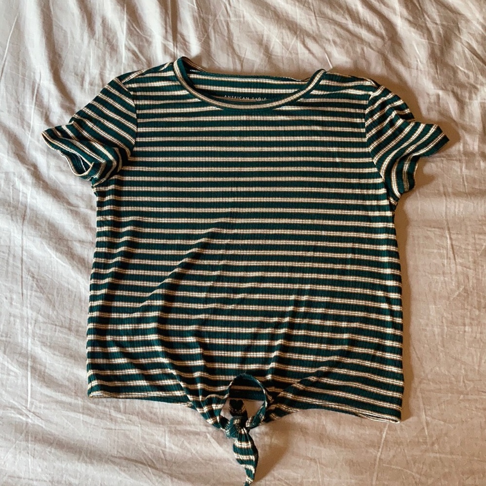 Green American Eagle t-shirt